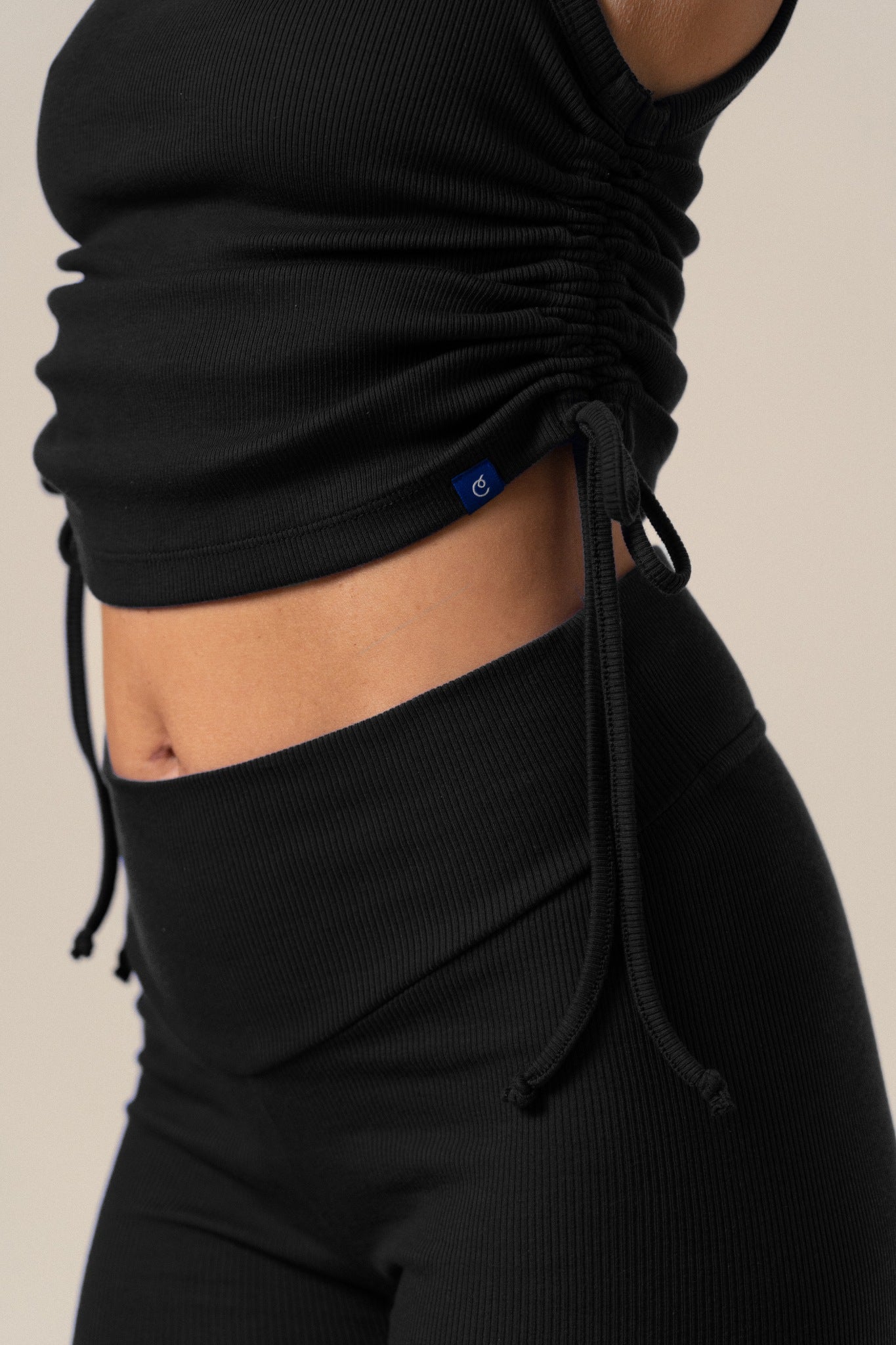 Shore ribbed adjustable OCN Weed® top - Nero