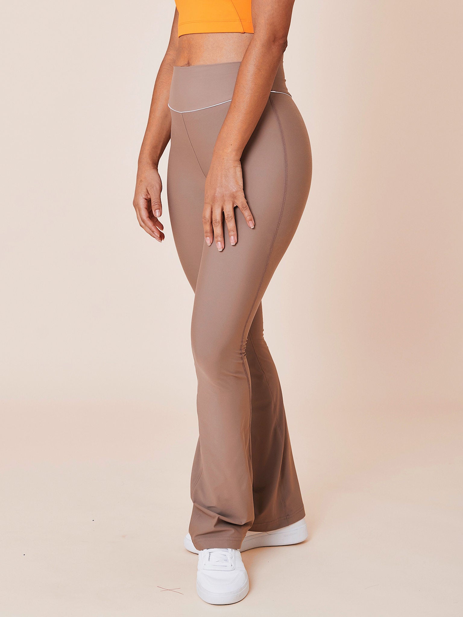 Peak high-waist flared brushed leggings - Hazel