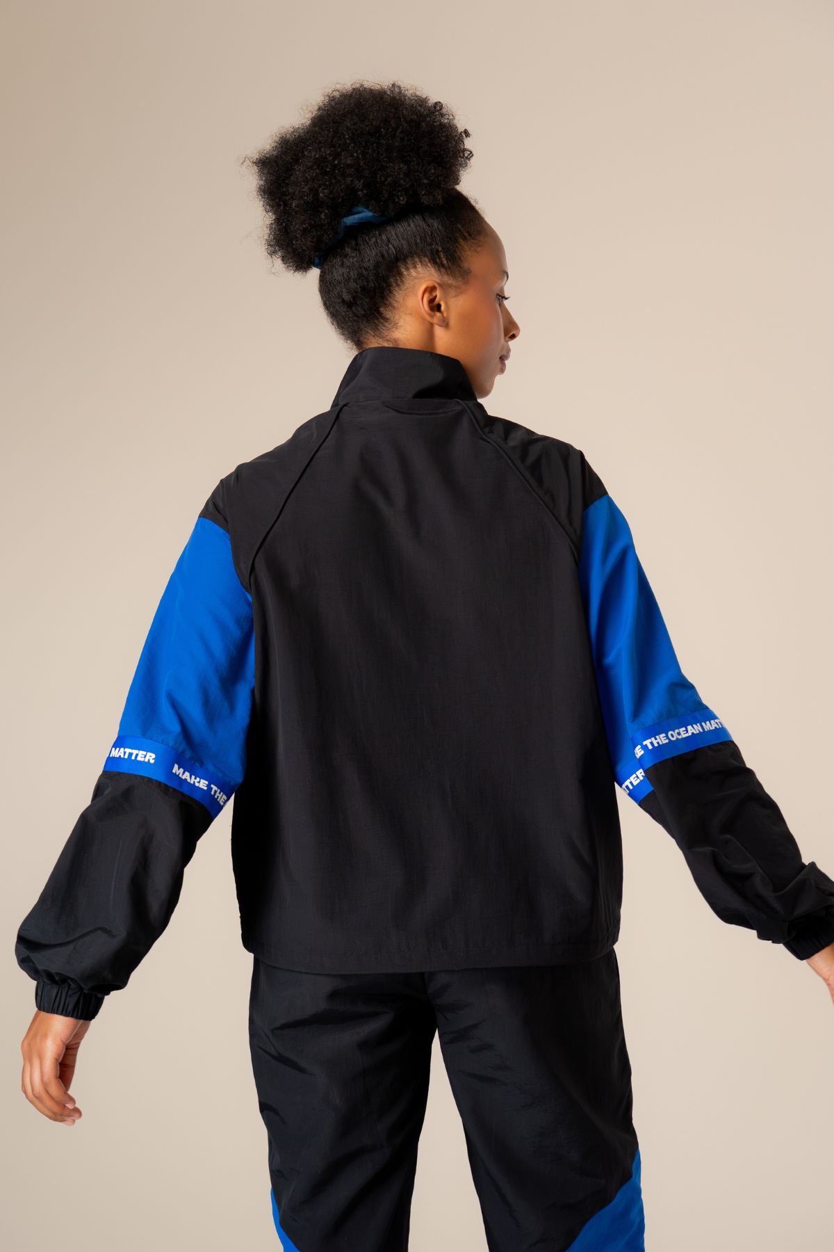 Adventure tracksuit jacket - Nero/Cartel Blue